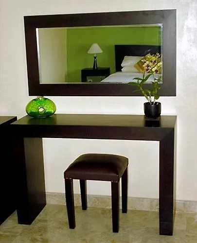 Ellies Hotel Nusa Dua