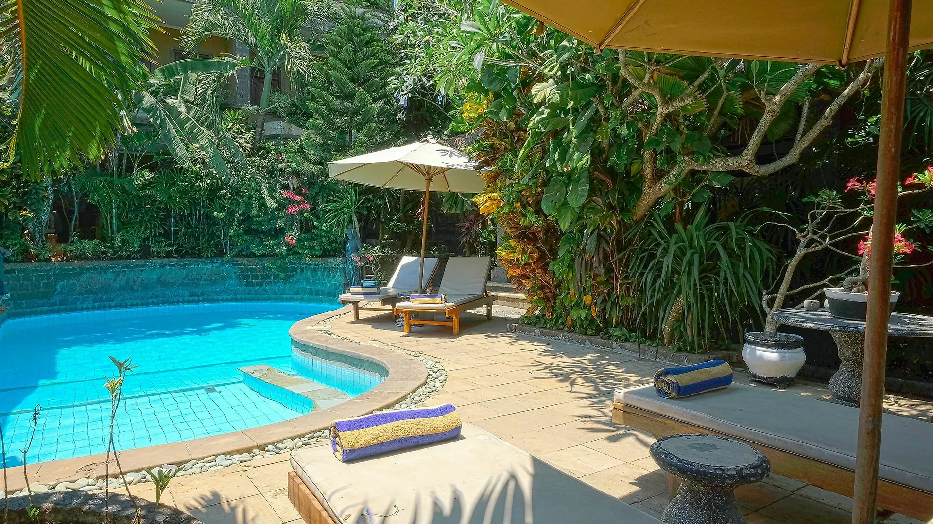 Ellies Hotel Nusa Dua  2*, Nusa Dua (Bali) Indonesië